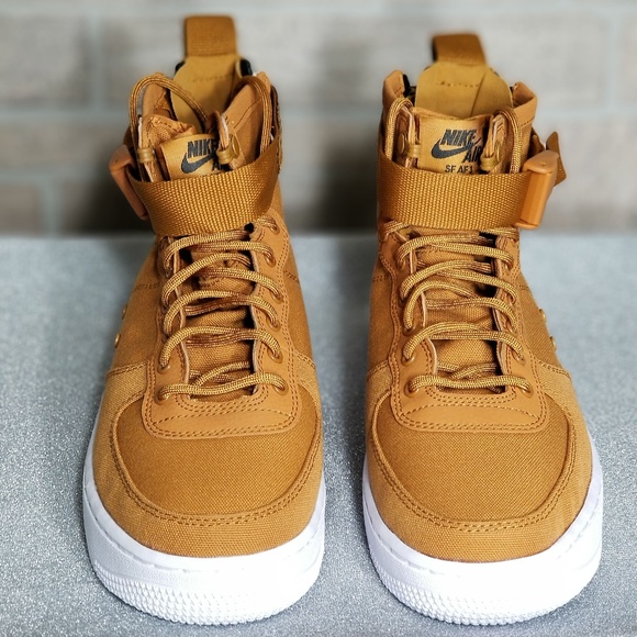 🚨SOLD🚨 Nike SF Air Force 1 Mid - Picture 2 of 4